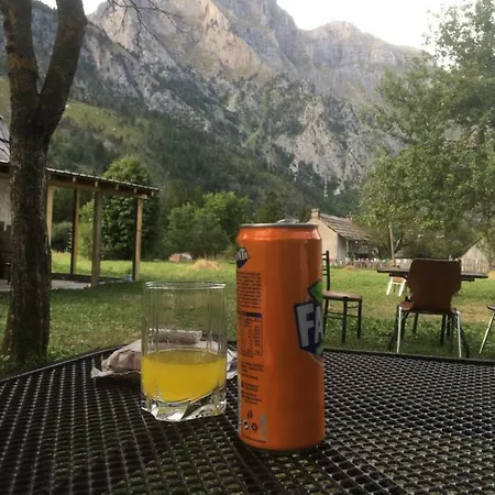 Bed and breakfast Bar Restaurant Guest House Perparimi Valbone